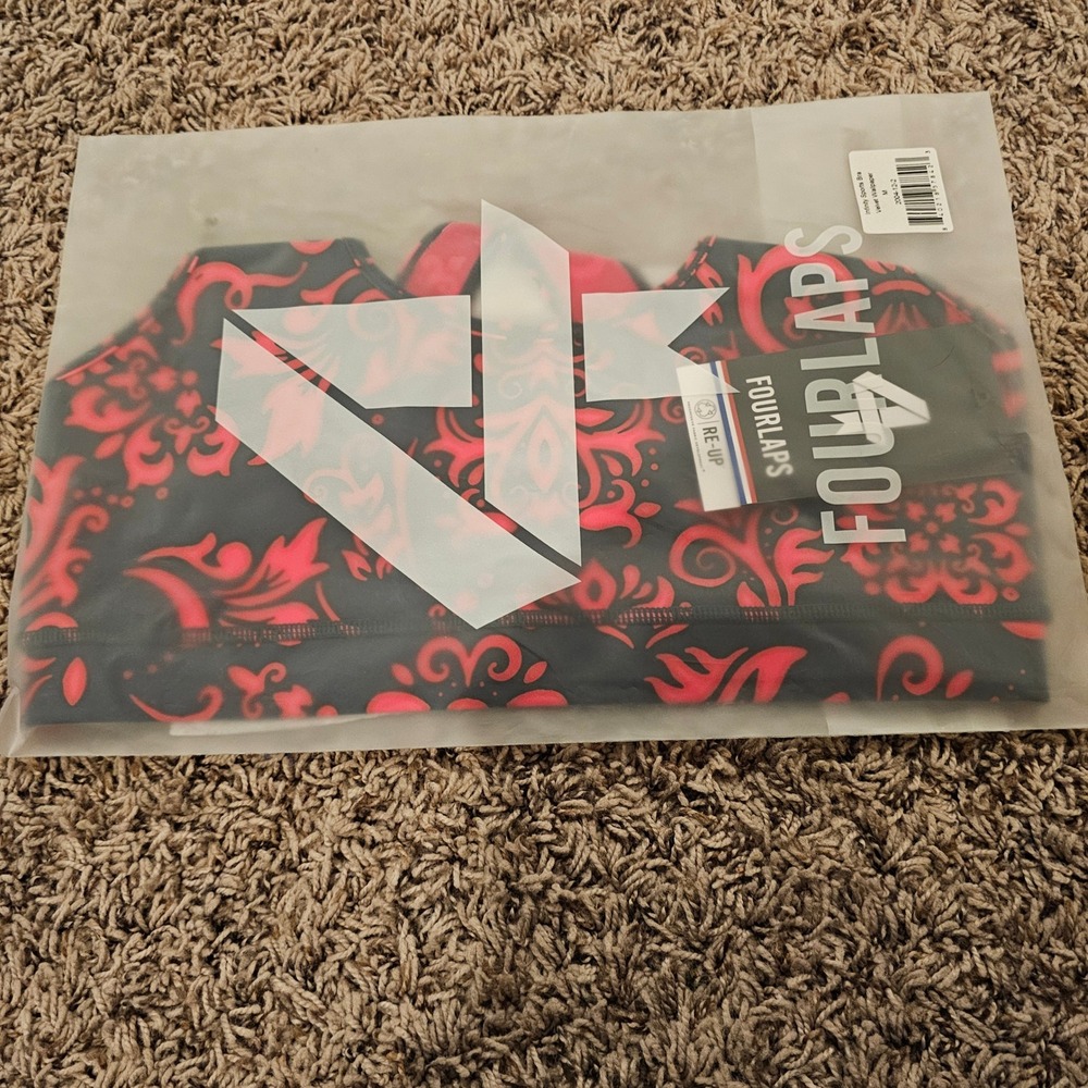 Fourlaps Infinity Sports Bra Velvet Wallpaper Red Black Print 2004-12-2 Womens M